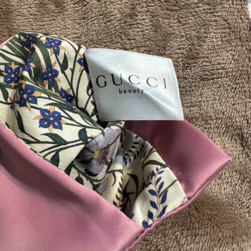 Gucci Pink Floral Beauty Pouch and Comb Set - Picture 3 of 6
